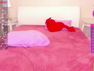 Naked cam girl foxystephanie1111 image #1222756