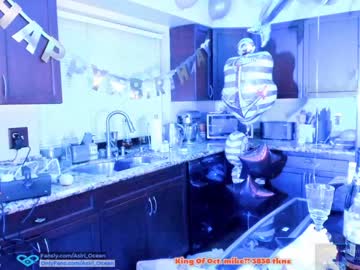 Naked cam girl asiri_ocean image #302672
