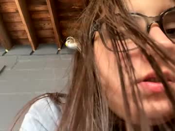 Naked cam girl emilygirl6969 image #3963128