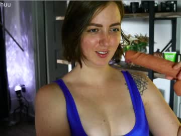 Naked cam girl maeveminx image #2226020