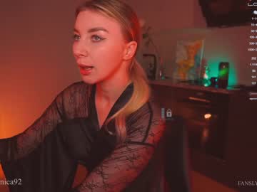 Naked cam girl bronnica image #2361490