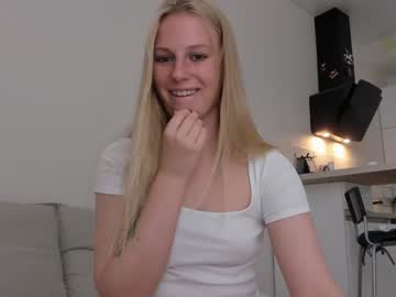 Naked cam girl magic_couple13 image #2021261