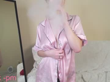 Naked cam girl emmasn0w image #3375626