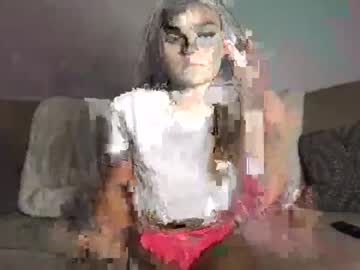 Naked cam girl shellylynn98 image #2806220