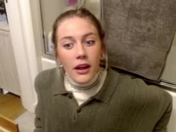 Naked cam girl bambis_honeypot image #1041128