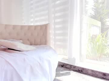 Naked cam girl miss_diamond__ image #2027668