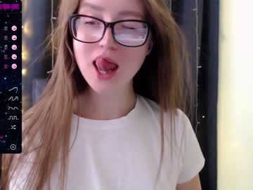Naked cam girl kailaroset image #1703450