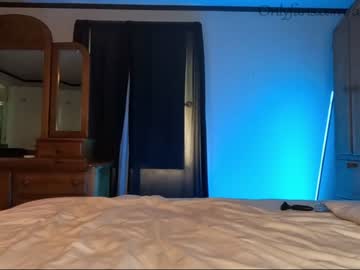 Naked cam couple ari_lovexo image #2261864