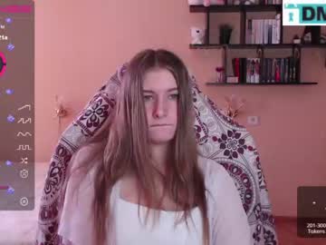 Naked cam girl minnie_olson_ image #3589501