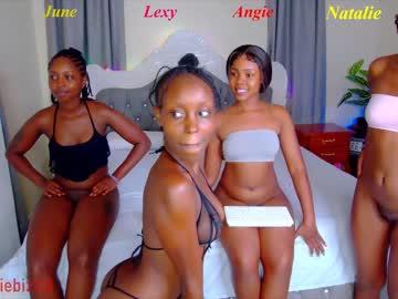 Naked cam girl _heaven_girl_ image #1807439