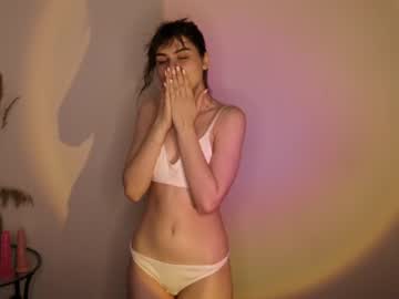 Naked cam girl chloewilliam_ image #3935878