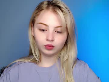 Naked cam girl shy_blondiee image #3780941