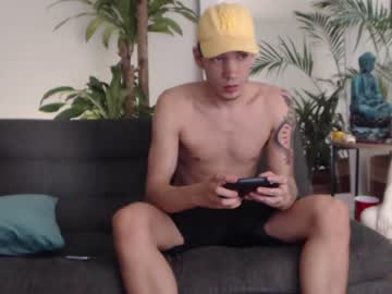 Naked cam man fratguysonline image #1645548