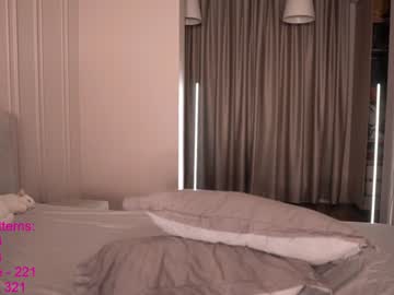 Naked cam girl lindamei image #2496833