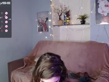 Naked cam girl bella_foryou image #3654004