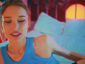 Naked cam girl kirsten_xxx image #2406243