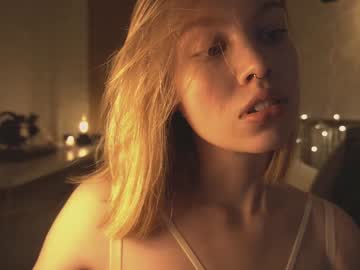 Naked cam girl bibi_it_is image #2297885