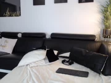 Naked cam girl marrylouanne image #148925