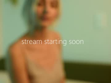 Naked cam girl lizmreow image #3245335