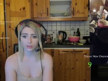 Naked cam girl kimilee22 image #1793995