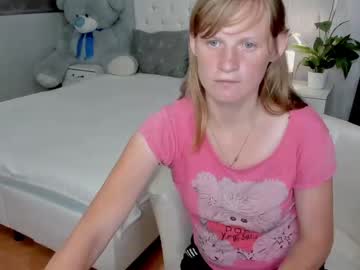 Naked cam girl kathlyn_heath image #2280575