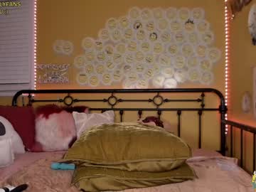 Naked cam girl daydreamur_gurl image #583294