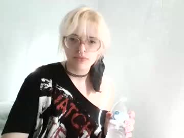 Naked cam girl cibrslvt image #4060020