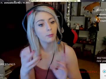Naked cam girl kimilee22 image #442737