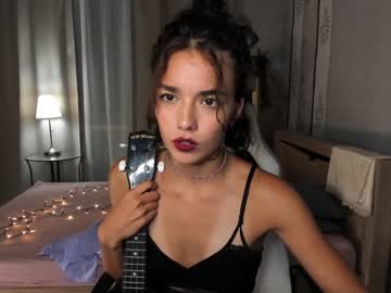 Naked cam girl ella_flare image #2504302