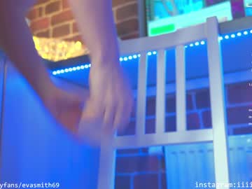 Naked cam girl lil_eva image #505720