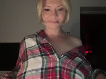 Naked cam girl kiradivine image #2718832