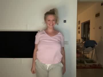 Naked cam girl kiradivine image #2689875