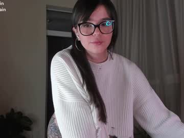 Naked cam girl aavee image #3087603