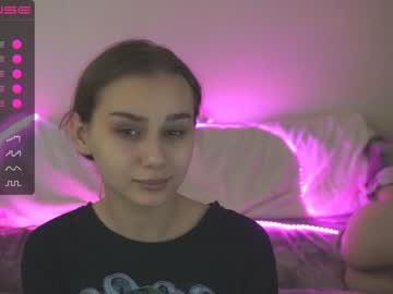 Naked cam girl dainty_bit image #2125790