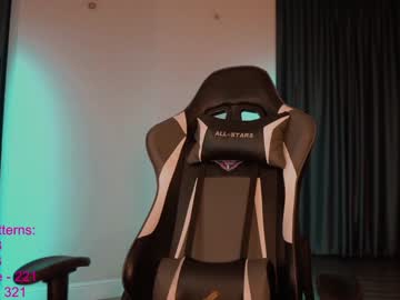 Naked cam girl lindamei image #3750803