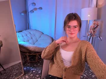 Naked cam girl zlata_luna image #334091