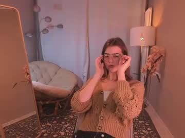 Naked cam girl zlata_luna image #319877
