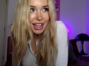 Naked cam girl tillytasty image #3911993