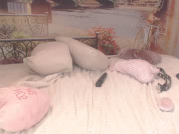 Naked cam girl hi_teika image #1466723