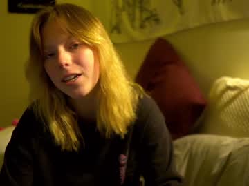 Naked cam girl crimsonxrapture image #839140