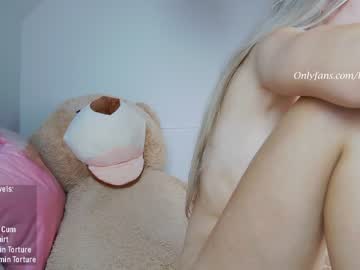 Naked cam girl hayleex image #2454507