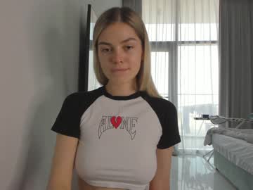 Naked cam girl coy_t66nager image #3526467