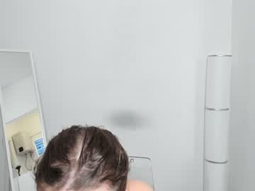 Naked cam girl p_love_ image #1038273