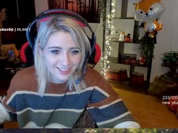 Naked cam girl kimilee22 image #393793