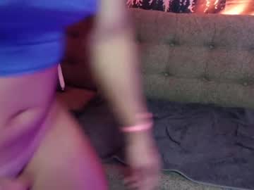 Naked cam girl bumble_bees45 image #2507001