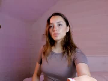 Naked cam girl darling_kira image #2591832
