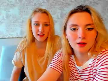 monica_small naked cam
