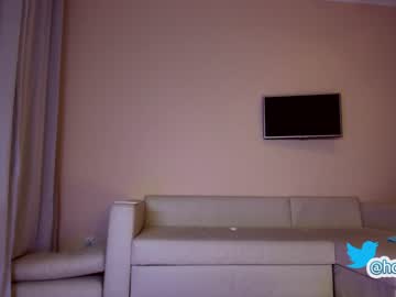 Naked cam girl hollyextra image #3070308