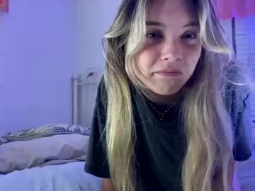 Naked cam girl lilruchi image #2091844