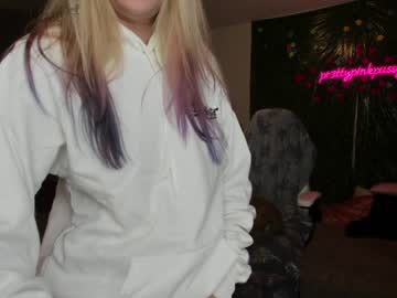 Naked cam girl pr3ttyp1nkpussy image #2334631